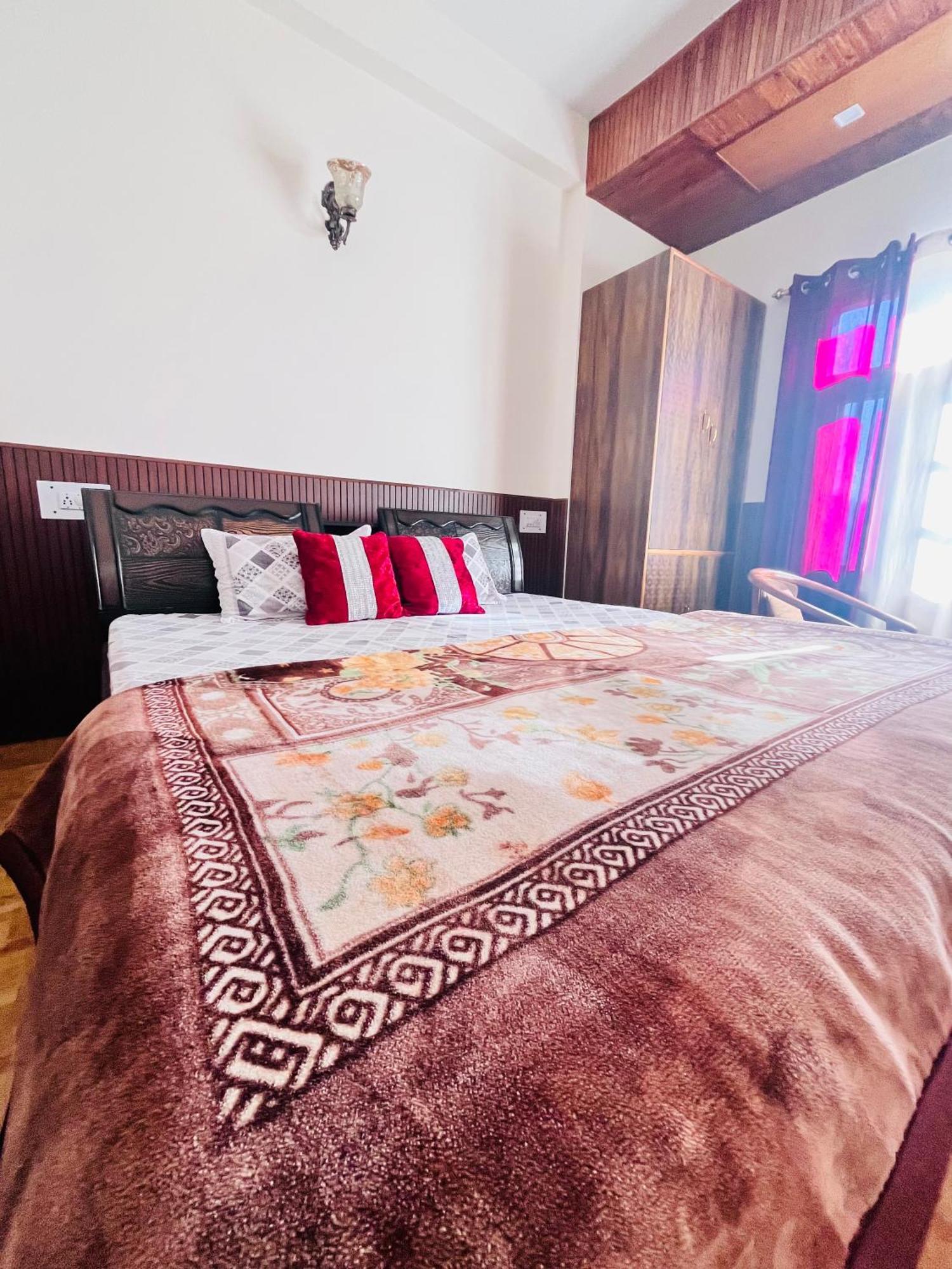 Residence Inn Homestay Shimla Eksteriør bilde